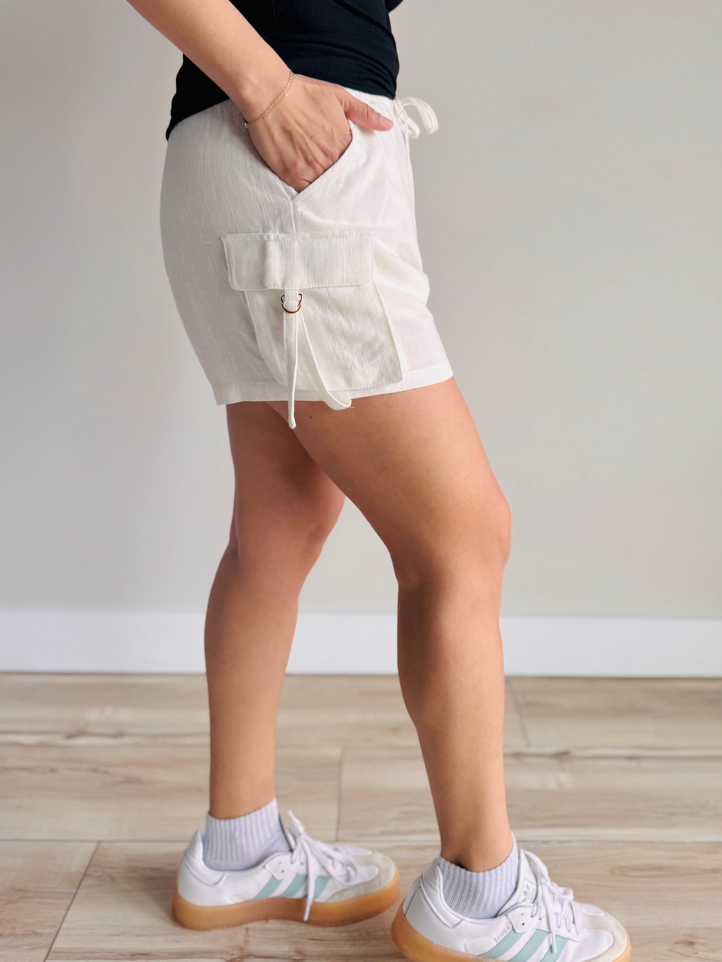 Wren Cargo Pocket Shorts- Off White - 27 West