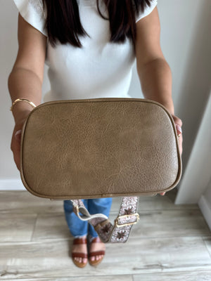 Berlin Crossbody Bag - Tan