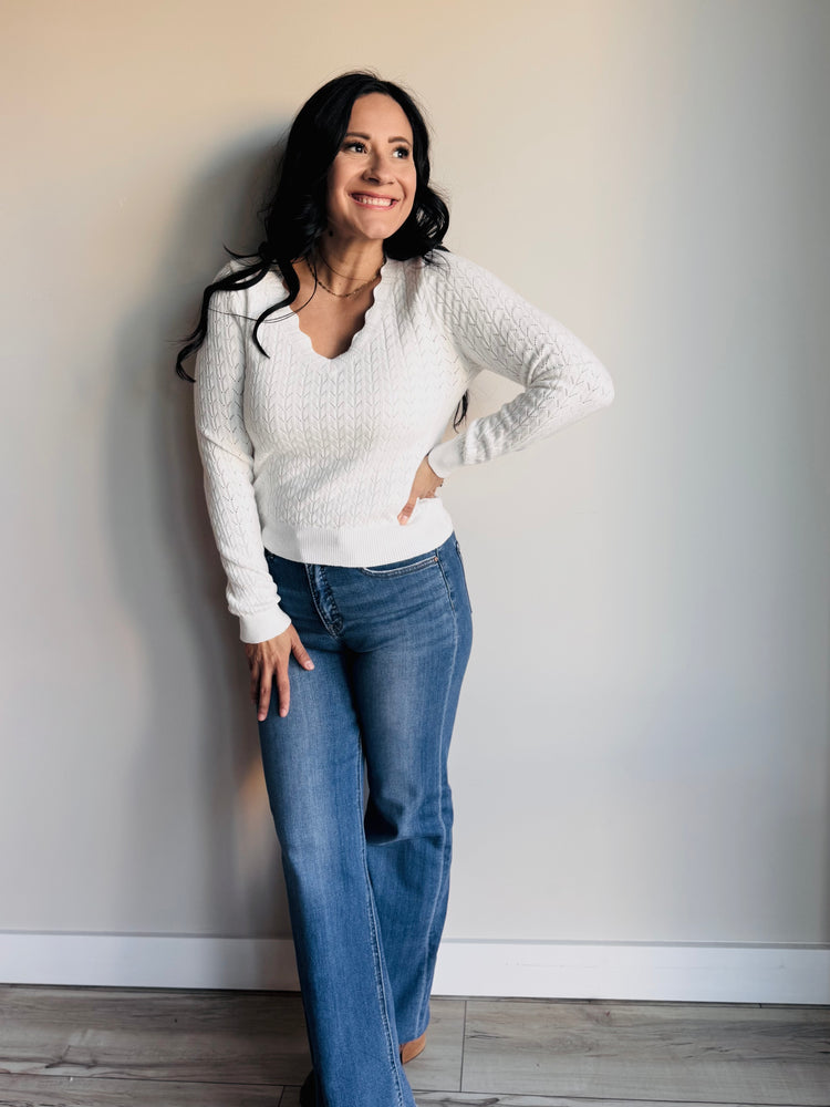 Lottie Scallop Trim V-Neck Top - Ivory