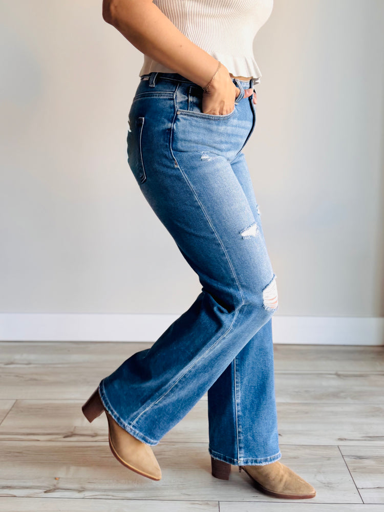 Aleesi High-Rise Straight Leg Denim
