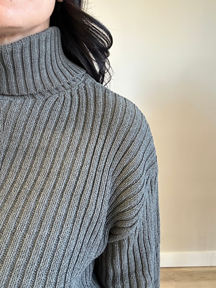 Lorelei Turtleneck Sweater - Olive