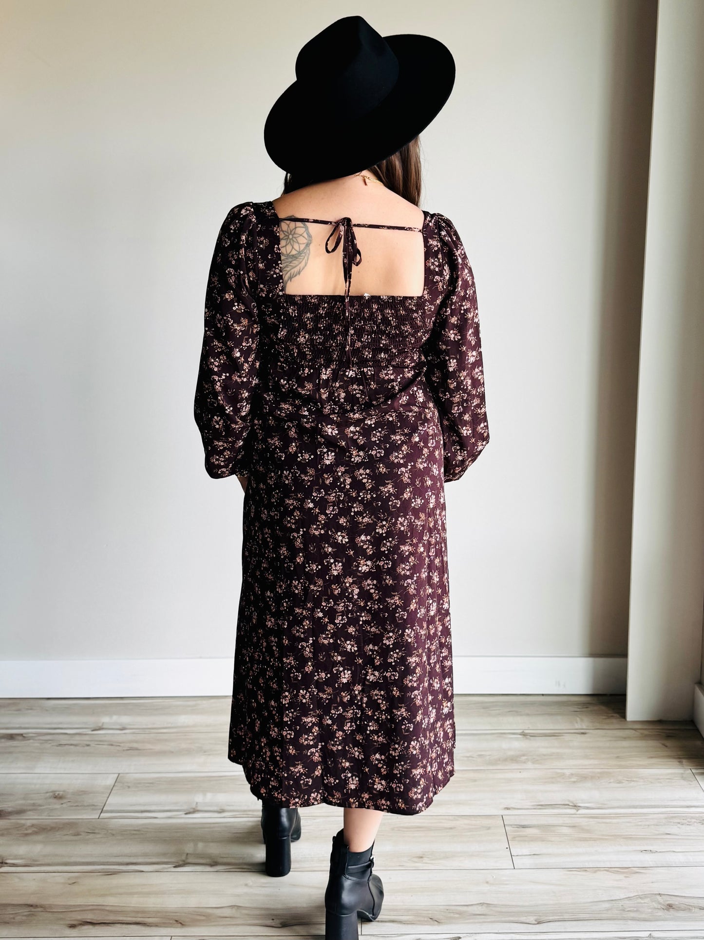 Hailey Long Sleeve Floral Midi Dress 27 West Medium Hailey Long Sleeve Floral Midi Dress 27 West Medium