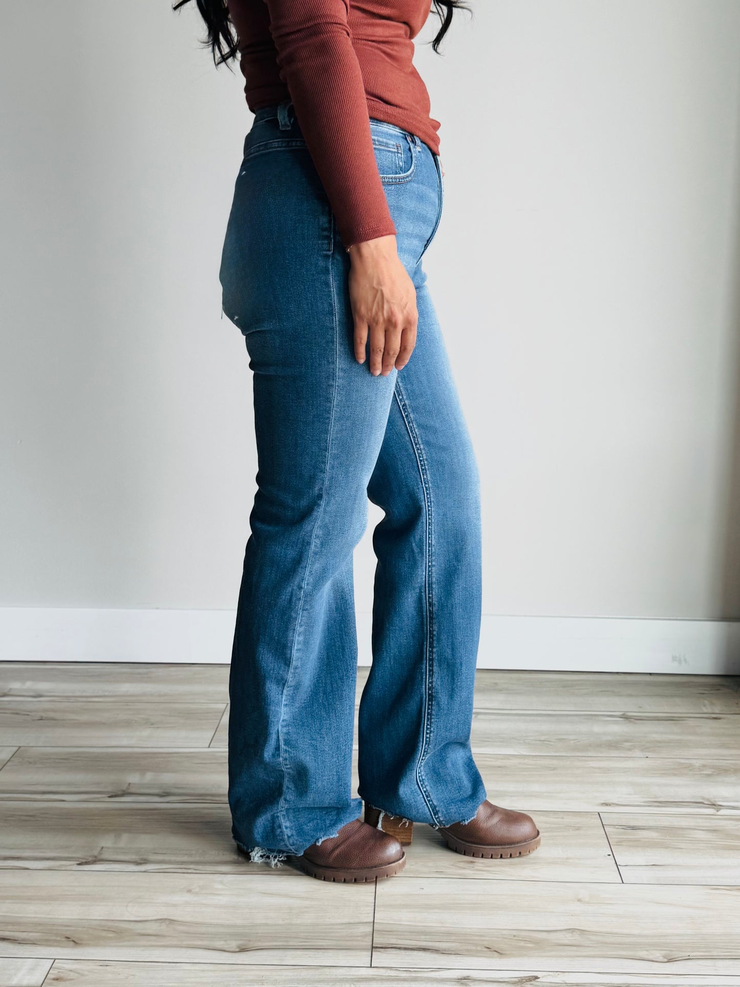Side profile of Matilda high rise crop denim highlighting leg line